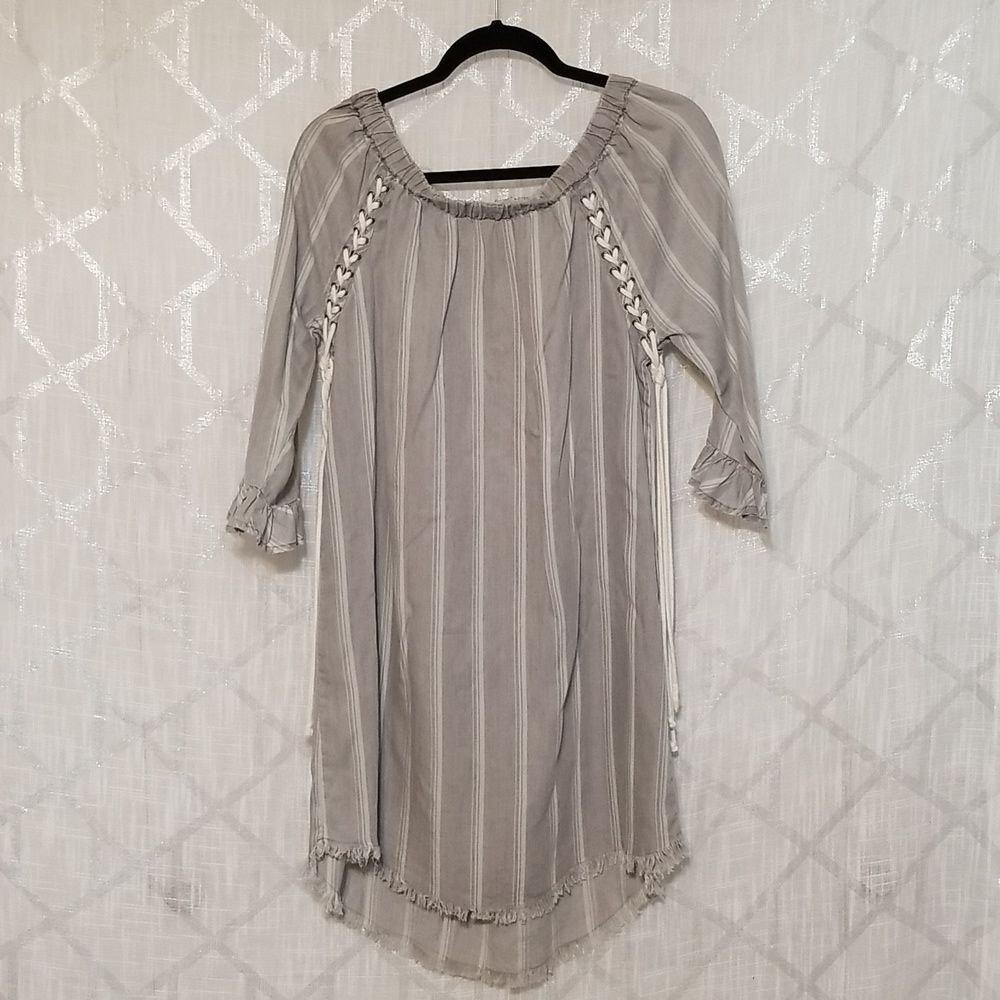 Chelsea & Theodore Dress Womens Size Small Gray White Boho Striped Fringed Hem